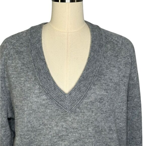 Equipment Madalene V-neck Light Gray Cashmere V Neck Sweater | S - Picture 2 of 9